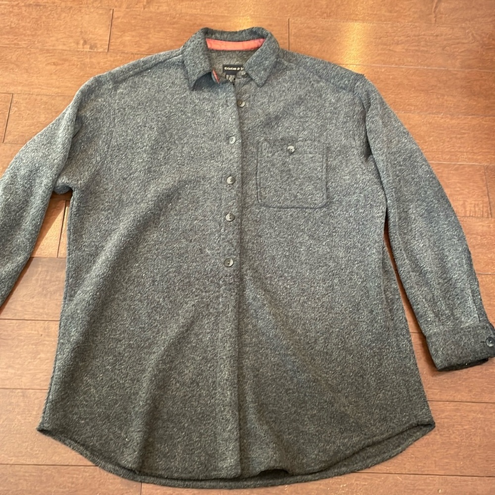 Tristan & Iseut Grey Button down shirt